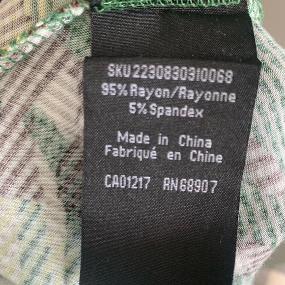 Le Chateau | Side Ruching Halter Dress - Picture 6 of 7